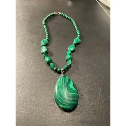 Collar de Malaquita con Colgante en Forma de Lágrima - Piedra Natural Verde