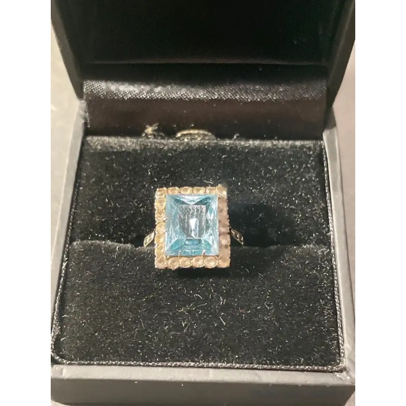 Anillo Vintage con Aguamarina Cuadrada y Orla de Diamantes - Joya de Oro Blanco