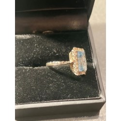 Anillo Vintage con Aguamarina Cuadrada y Orla de Diamantes - Joya de Oro Blanco