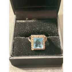Anillo Vintage con Aguamarina Cuadrada y Orla de Diamantes - Joya de Oro Blanco