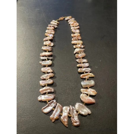 Collar de Perlas Keshi Rosa con Brillo Nacarado - Joya Marina Exclusiva