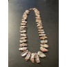 Collar de Perlas Keshi Rosa con Brillo Nacarado - Joya Marina Exclusiva