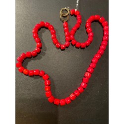 Collar de Coral Rojo con Cuentas Tubulares - Pieza Mediterránea Tradicional