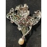 Broche de plata modernista con detalles de esmalte y perla