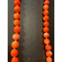 Collar de Coral Naranja con Esferas Uniformes - Joya Marina con Cierre Dorado