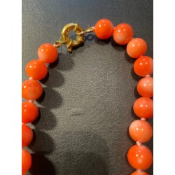 Collar de Coral Naranja con Esferas Uniformes - Joya Marina con Cierre Dorado