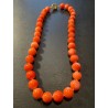 Collar de Coral Naranja con Esferas Uniformes - Joya Marina con Cierre Dorado