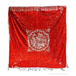 Colcha China de Seda Roja con Bordados - Pieza Textil Siglo XIX