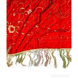 Colcha China de Seda Roja con Bordados - Pieza Textil Siglo XIX