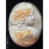 Camafeo Antiguo en Concha Natural - Perfil Femenino con Hojas de Laurel