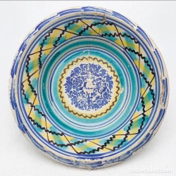 Gran Lebrillo de Triana con Decoración Floral - Cerámica Sevillana Siglo XIX