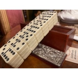 Elegante Caja Antigua de Plata con Dominó - Base Madera con Grabados Artesanales