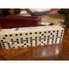 Elegante Caja Antigua de Plata con Dominó - Base Madera con Grabados Artesanales