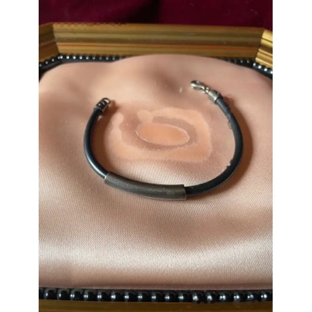 Pulsera Minimalista de Plata y Caucho Negro - Diseño Moderno Unisex