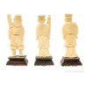 Tres Figuras Orientales en Hueso Tallado - Dignatarios Chinos con Peanas Lacadas