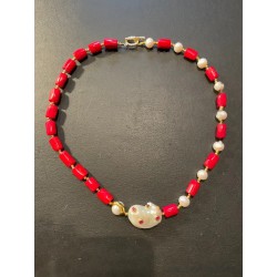 Collar de Coral Rojo y Perlas con Colgante de Nácar - Motivo Cisne con Rubíes