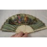 Abanico antiguo con varillas de hueso y motivos musicales - 18 cm