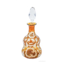 Botella Licorera de Cristal Bohemio Ámbar con Decoración Tallada - Siglo XIX