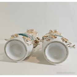 Pareja de Jarrones Isabelinos de Porcelana Decorativa con Flores - Antigüedad