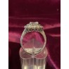 Anillo de Plata con Flor de Circonitas - Joya Elegante con Brillantes Engastados