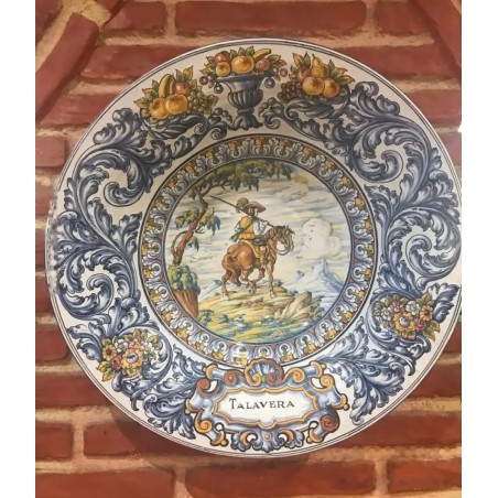 Plato Decorativo de Cerámica de Talavera - Escena Ecuestre Renacentista en Ceramica Policroma