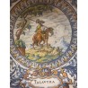 Plato Decorativo de Cerámica de Talavera - Escena Ecuestre Renacentista en Ceramica Policroma
