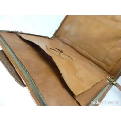 Cartera Vintage de Cuero Repujado - Diseño Artesanal con Motivos Florales