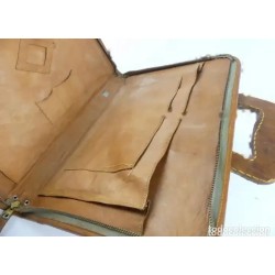 Cartera Vintage de Cuero Repujado - Diseño Artesanal con Motivos Florales