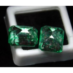 Pareja de Esmeraldas Naturales 17,80 CT - Gemas Talla Esmeralda Colombianas