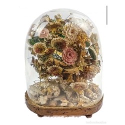 Campana de Cristal Vintage con Composición Floral de Conchas - Arte Decorativo