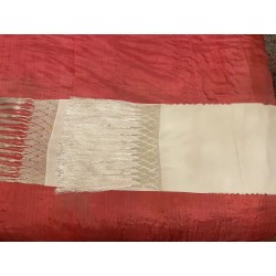 Mantón Antiguo con Flecos de Seda y Enrejado Geométrico - Textil Artesanal