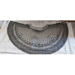 Mantilla Vintage Española - Pieza de Encaje Artesanal en Cambray