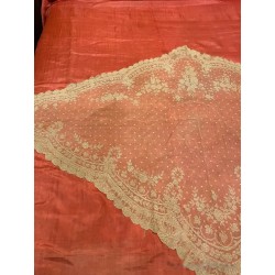 Mantilla Tradicional Española de Encaje - Pieza de Alta Costura Vintage