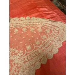 Mantilla Tradicional Española de Encaje - Pieza de Alta Costura Vintage