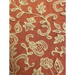 Mantilla Histórica de Bruselas - Obra Maestra del Encaje Europeo