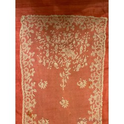 Mantilla Histórica de Bruselas - Obra Maestra del Encaje Europeo