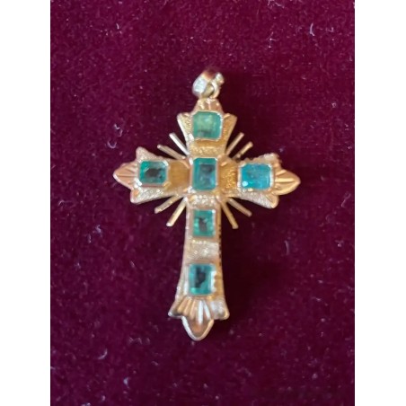 Cruz Religiosa de Oro con Esmeraldas Colombianas - Joya de Orfebrería Excepcional