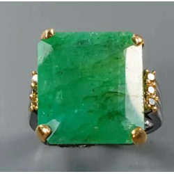 Anillo de Alta Joyería - Esmeralda Colombiana Talla Rectangular