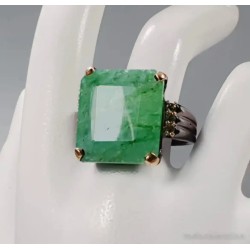 Anillo de Alta Joyería - Esmeralda Colombiana Talla Rectangular