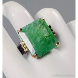 Anillo de Alta Joyería - Esmeralda Colombiana Talla Rectangular
