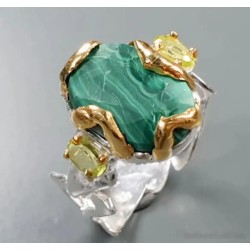 Anillo de Diseño Escultórico - Malaquita con Detalles en Oro
