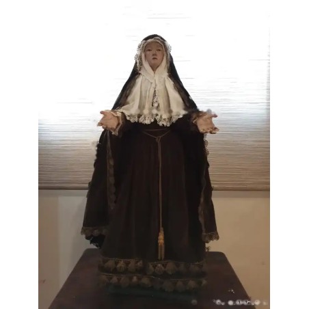 Talla Dolorosa Siglo XVIII - Escultura Religiosa con Vestimenta de Terciopelo