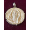 Medallón Antiguo de Marfil Tallado - Virgen María con Halo en Marco de Plata