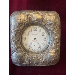Reloj de Bolsillo Antiguo Matchless con Marco de Plata Repujada - Pieza para Restaurar