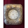 Reloj de Bolsillo Antiguo Matchless con Marco de Plata Repujada - Pieza para Restaurar