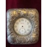 Reloj de Bolsillo Antiguo Matchless con Marco de Plata Repujada - Pieza para Restaurar