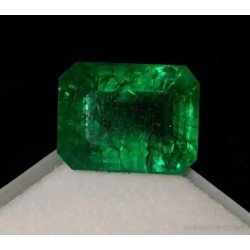 Esmeralda Natural Certificada de 10.32 Quilates - Pieza de Colección de Alta Gama