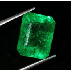Esmeralda Natural Certificada de 10.32 Quilates - Pieza de Colección de Alta Gama