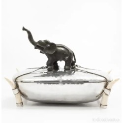 Elegante Recipiente Vintage de Plata con Elefante - Pieza de Colección de Mediados del Siglo XX