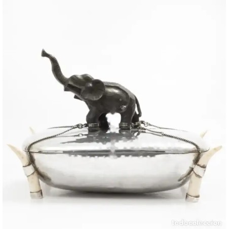 Elegante Recipiente Vintage de Plata con Elefante - Pieza de Colección de Mediados del Siglo XX